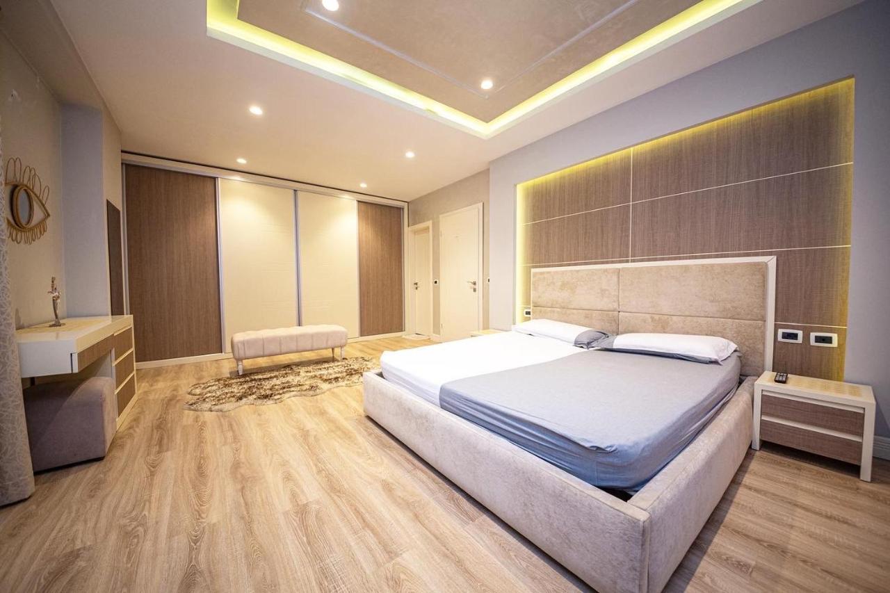 Milestone Deluxe Apartment Tirana Kültér fotó