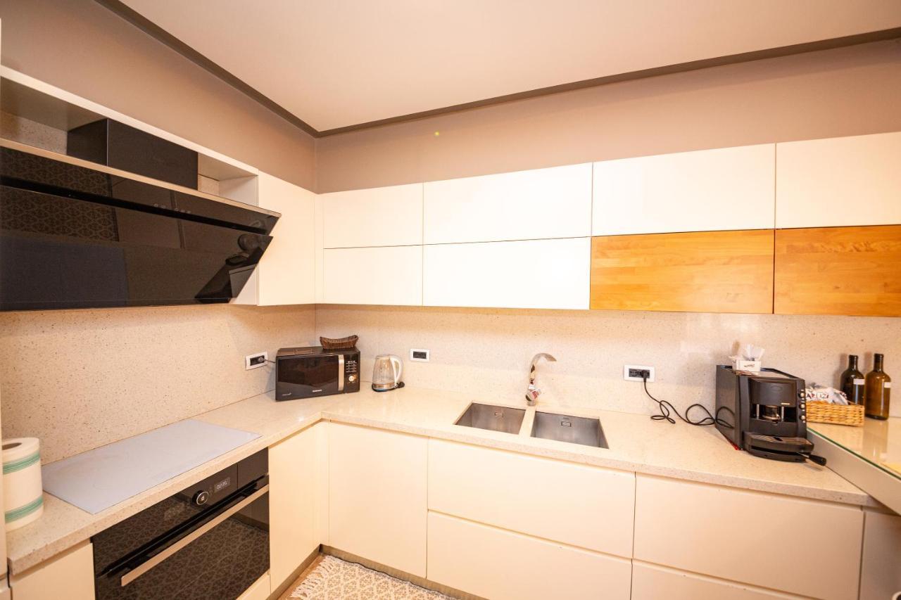 Milestone Deluxe Apartment Tirana Kültér fotó